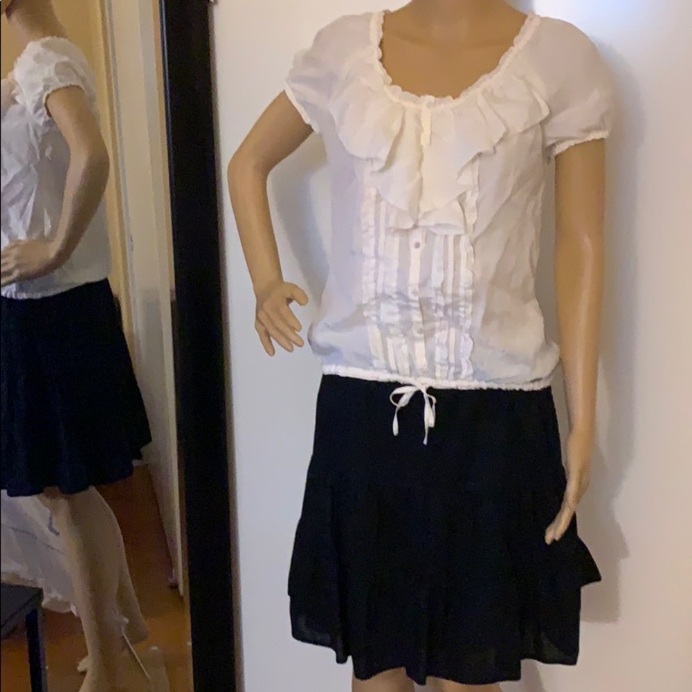 🌸 Abercrombie and Fitch. Ruffle Peasant Blouse.